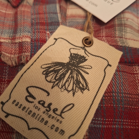 NWT Easel flannel distressed fringe asymmetrical Soft Red White Blue Size M - Picture 12 of 16